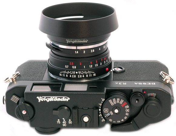 Voigtlander 40mm f/1.4 Nokton Multi-Coated